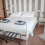 Lacasaceleste * Osimo